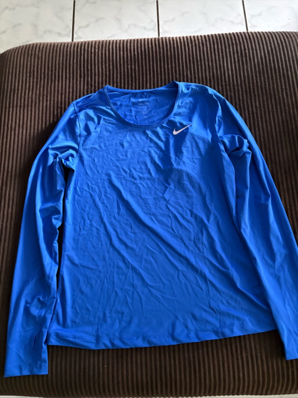 Nike Women’s Long Sleeve Performance Shirt Size Medium